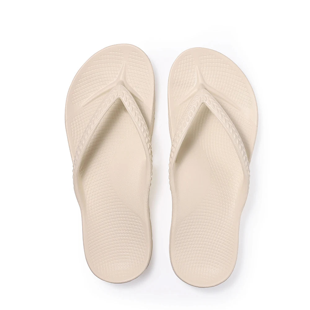 Tong confortable couleur beige