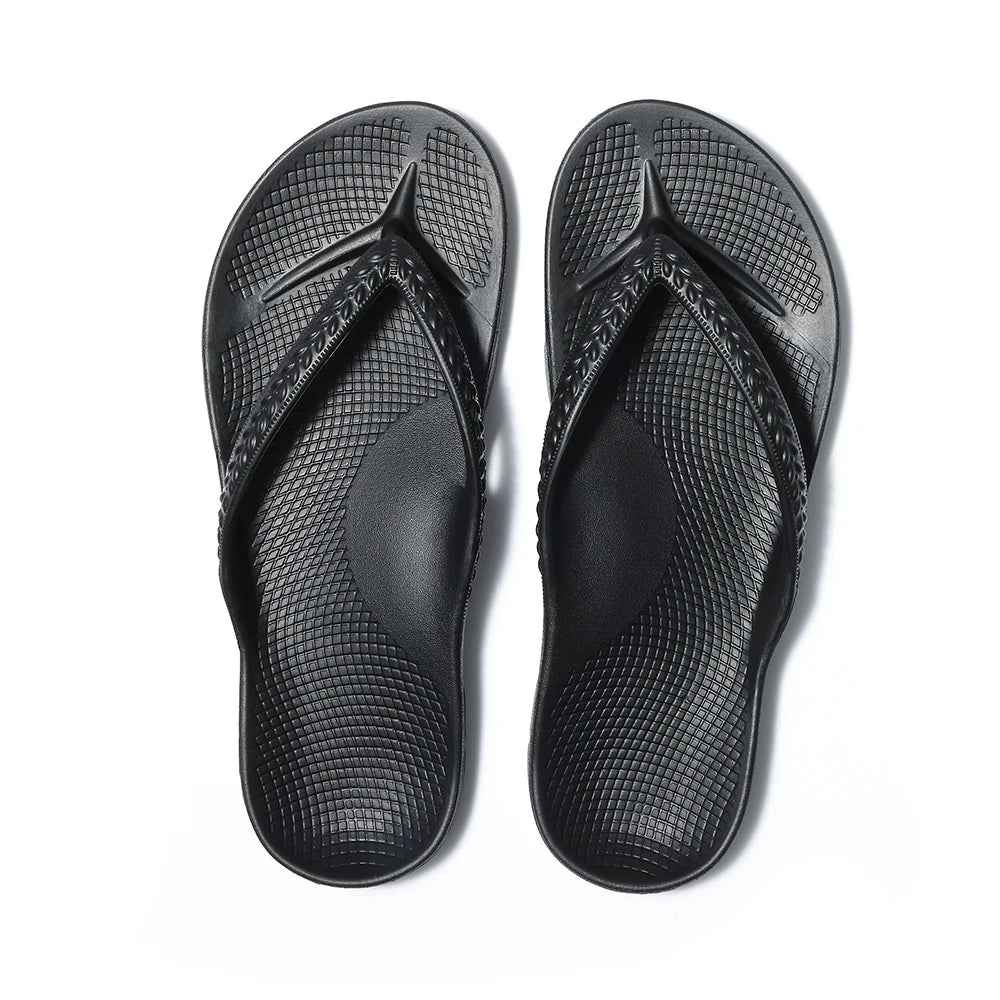 Tong confortable de couleur noir