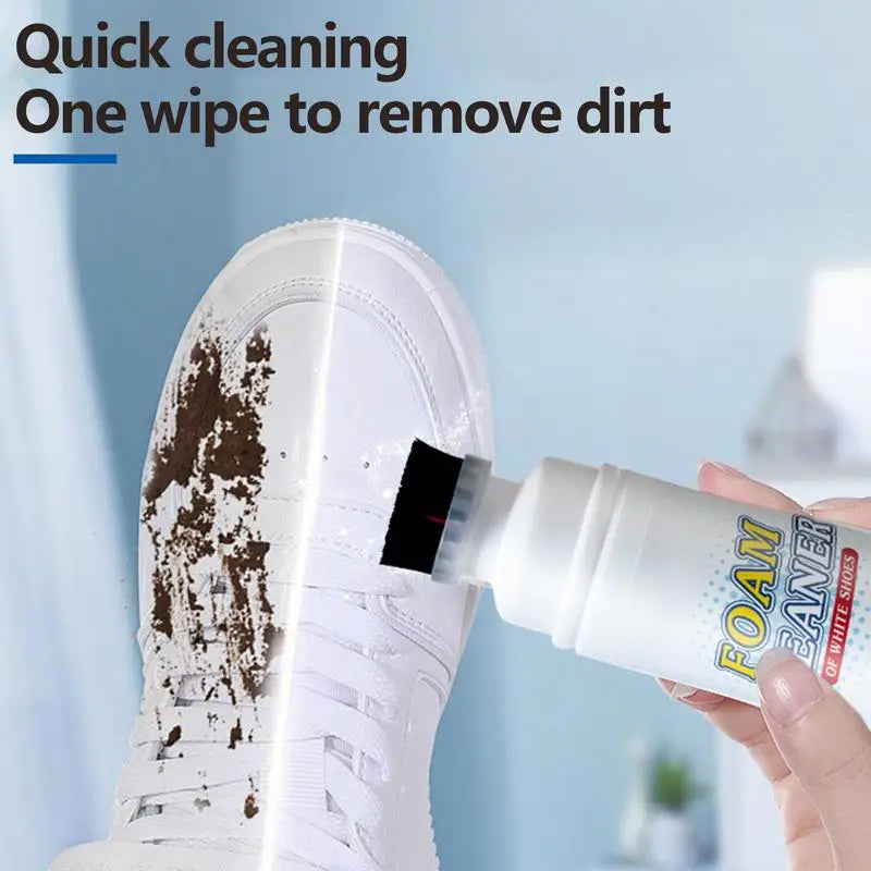 Application de la mousse sur une basket blanche – nettoyage sans rinçage