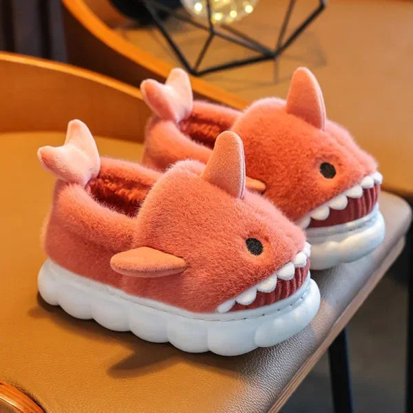 Chaussons requin enfant rouge