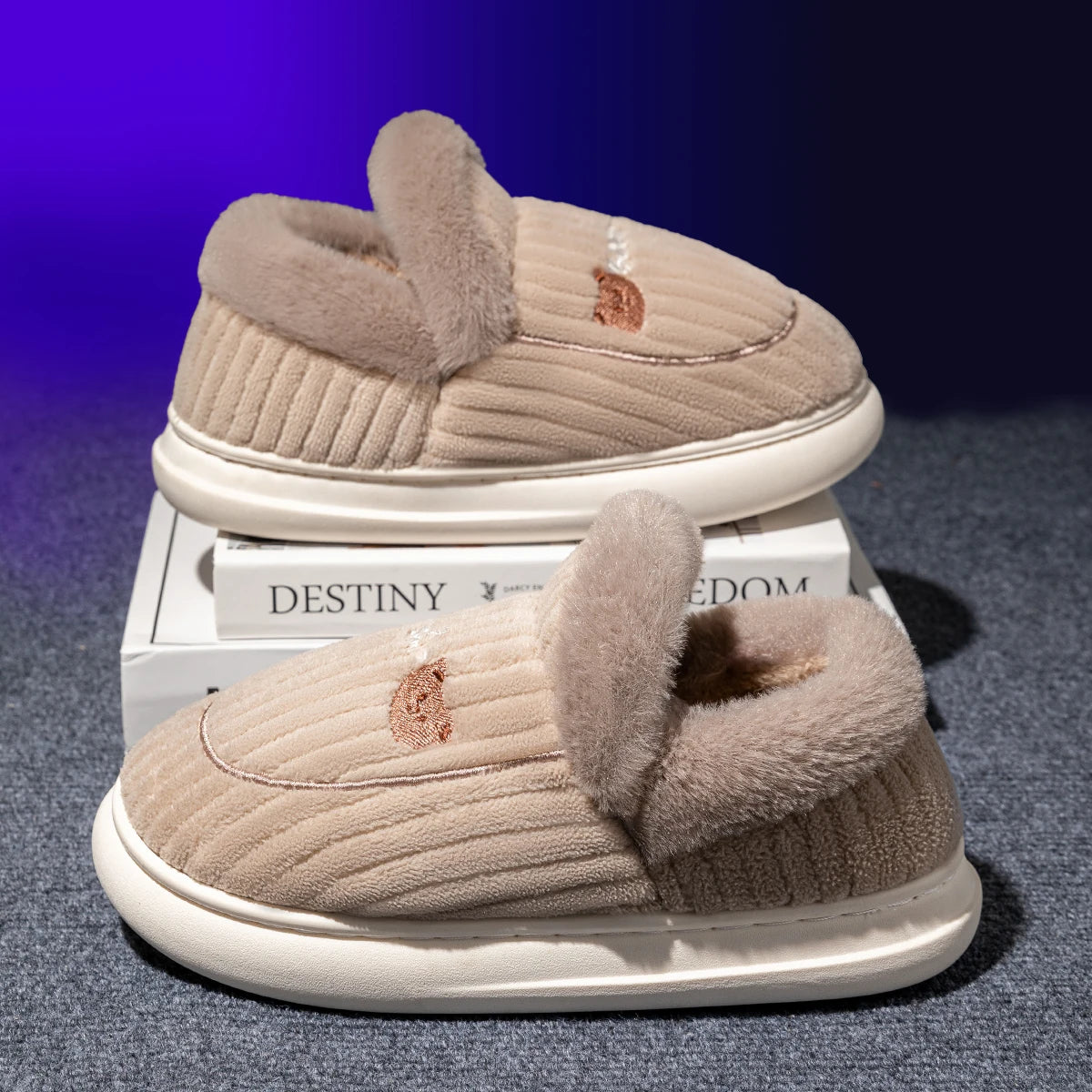 chaussons chauds beige a memoire de forme