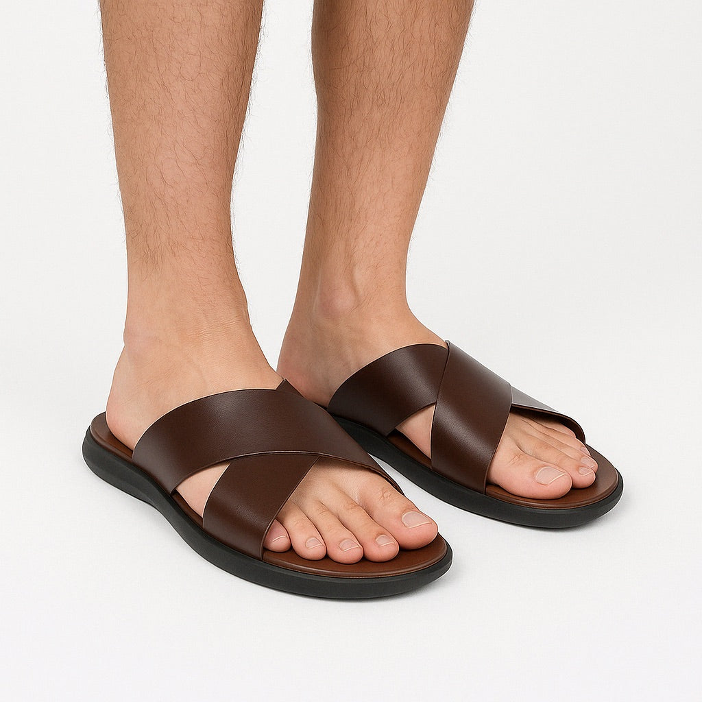 Claquettes cuir pour homme