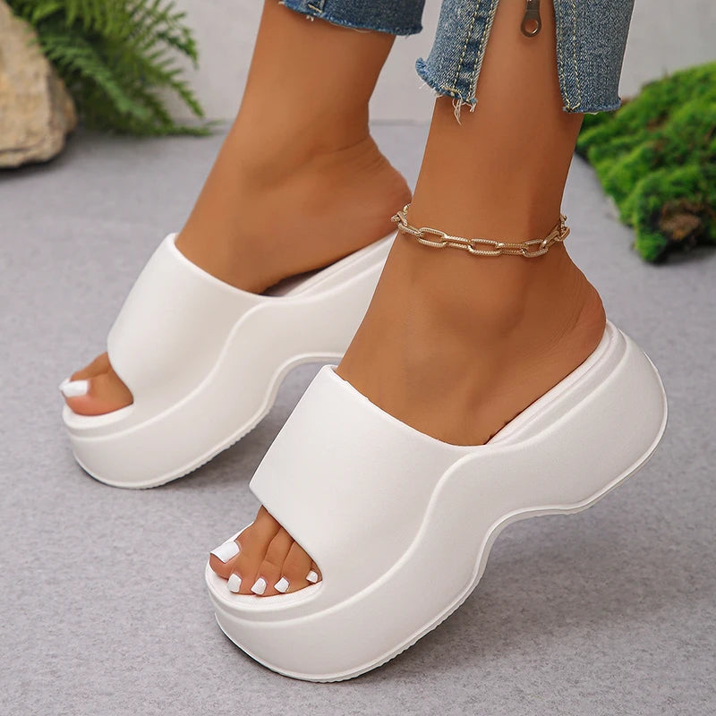 claquettes-plage-blanc-femme-eva-hautes
