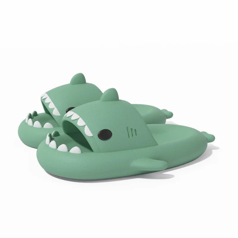 claquette requin vert clair