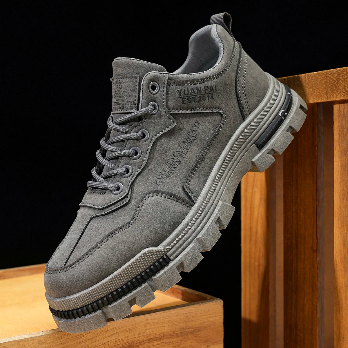 Baskets en cuir pour homme coloris gris – modèle intemporel et élégant